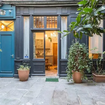 One-of-a-kind Spacious In Le Marais Apartment