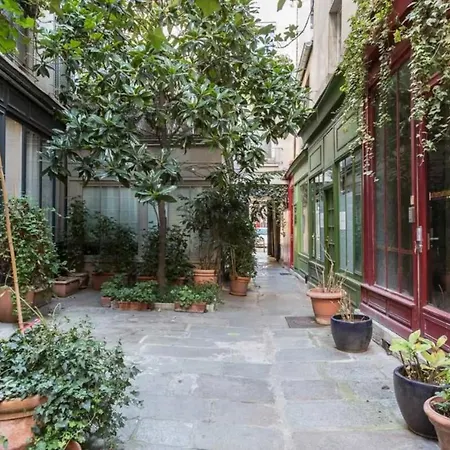 One-of-a-kind Spacious In Le Marais