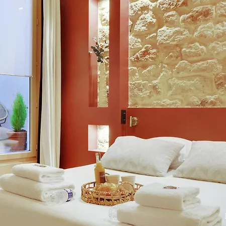 One-of-a-kind Spacious In Le Marais *
